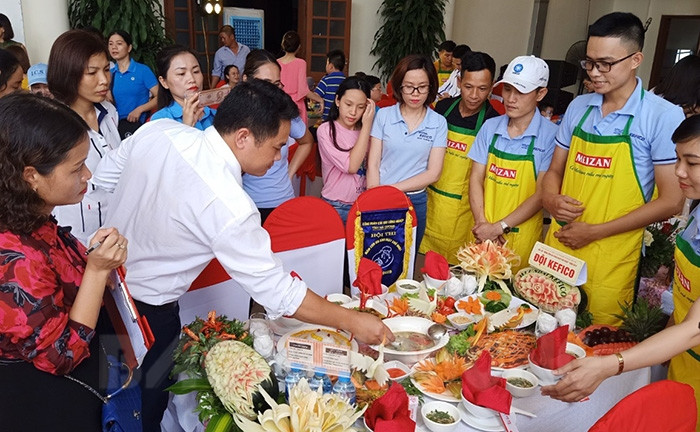 Thi mâm cơm dinh dưỡng: Công ty TNHH Sumidenso Việt Nam giành giải nhất 